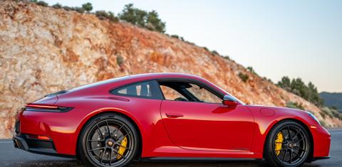 Porsche 911 2025