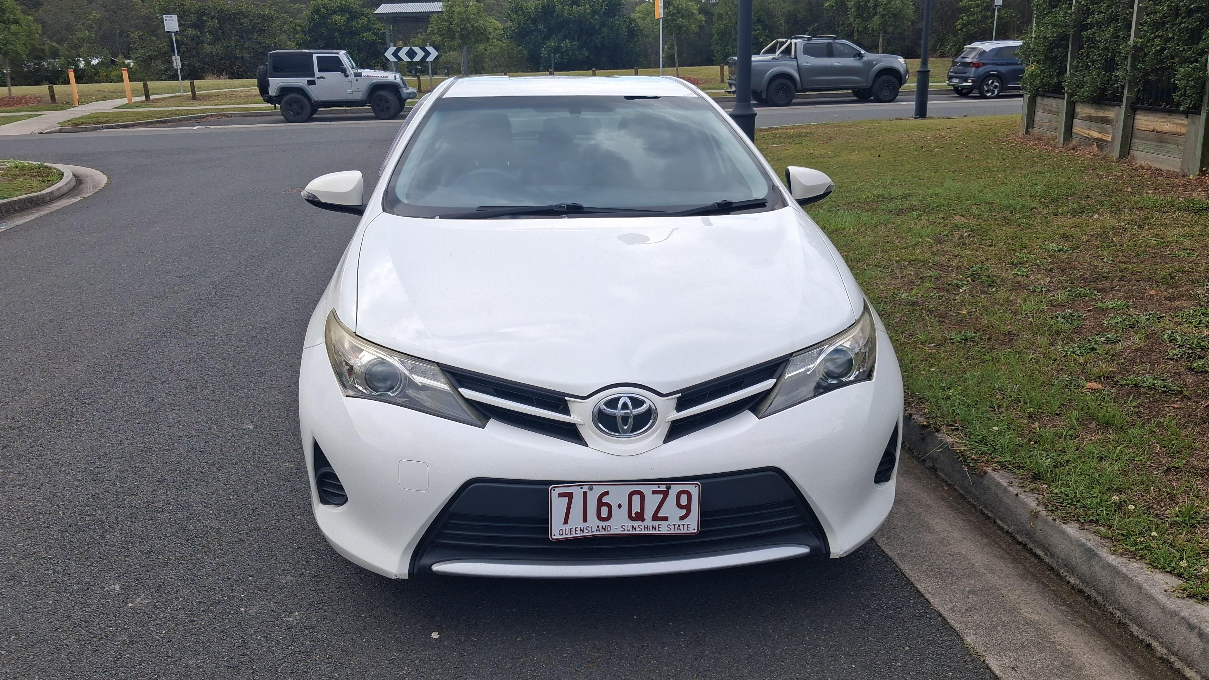 Toyota COROLLA 2014 in Slacks Creek