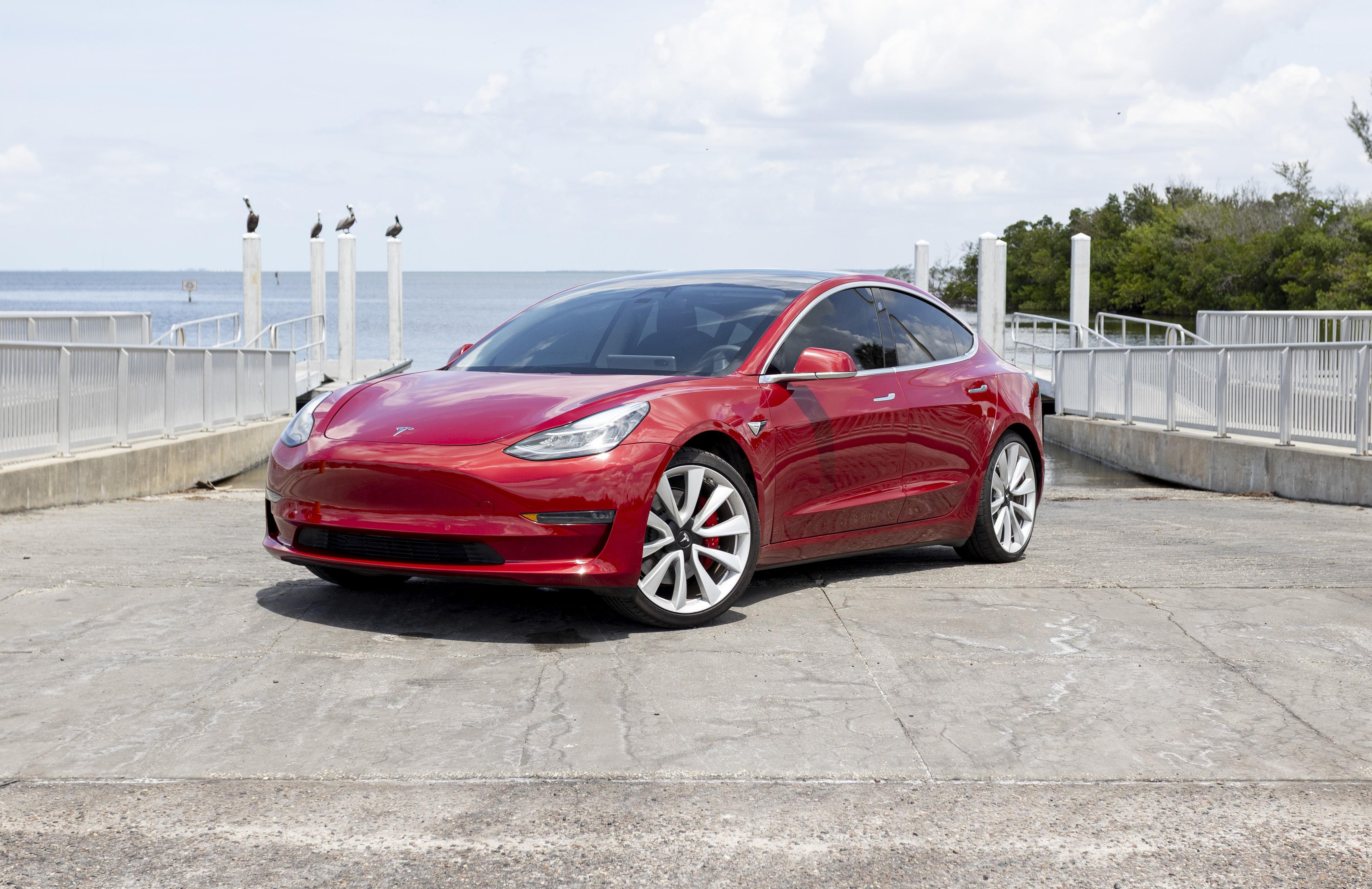 Tesla Model 3 2019 in Ruskin, FL