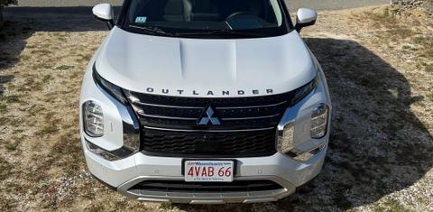 Mitsubishi Outlander 2023