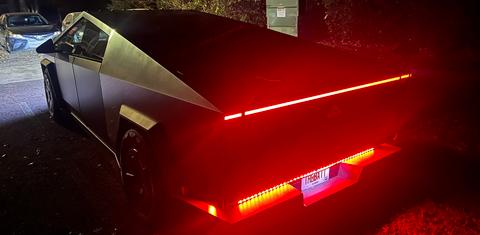Tesla Cybertruck 2025