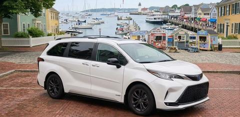Toyota Sienna 2025