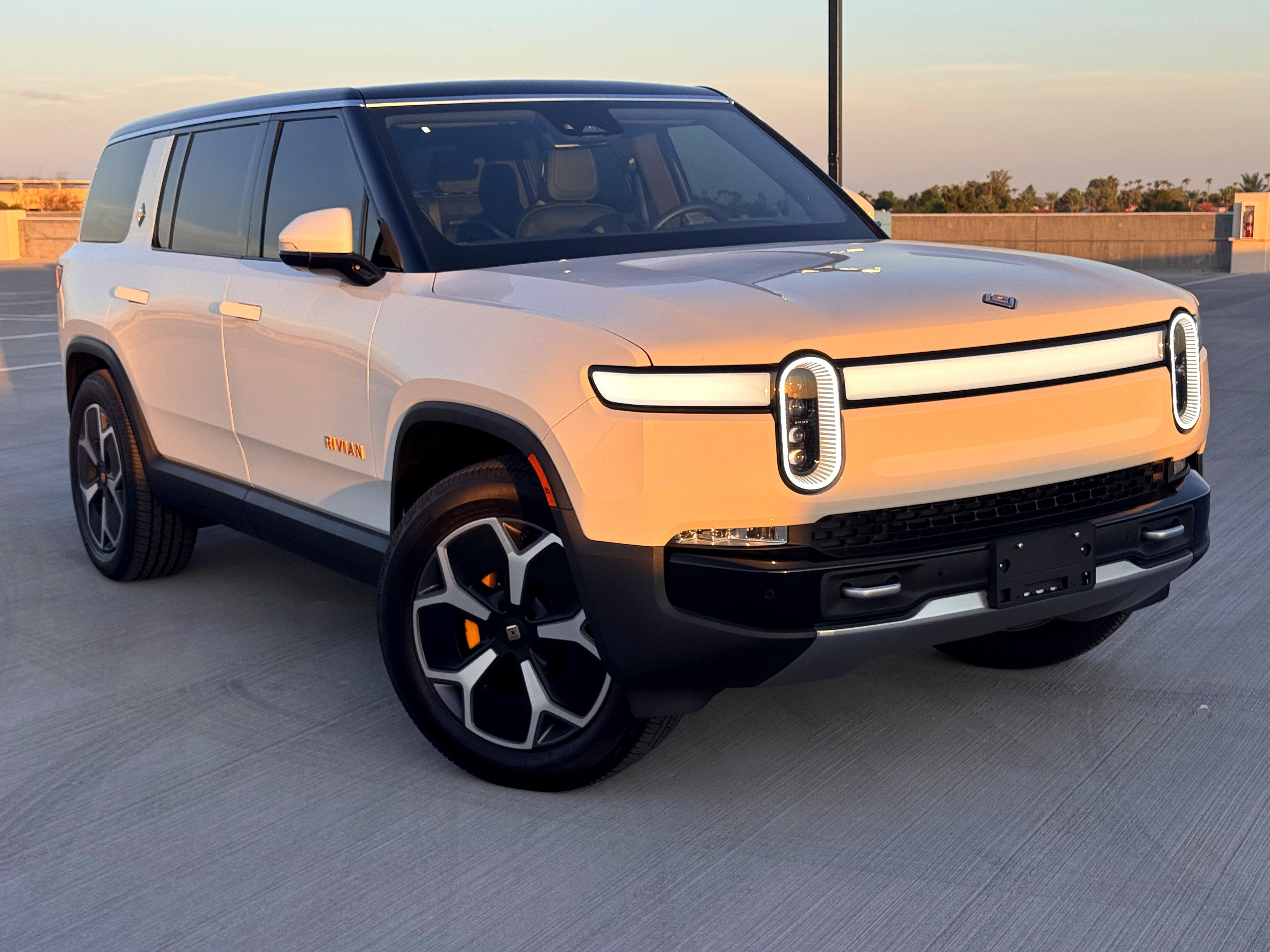 Rivian R1S 2024 in Scottsdale, AZ