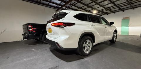 Toyota KLUGER 2025