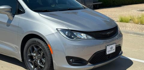 Chrysler Pacifica 2019