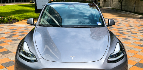 Tesla Model Y 2025