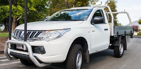 Mitsubishi TRITON 2015