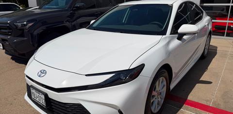 Toyota Camry Hybrid 2026