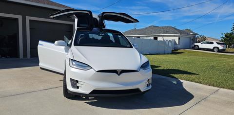 Tesla Model X 2020