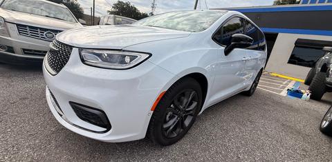 Chrysler Pacifica 2026