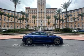 Porsche Taycan 2022 in Miami