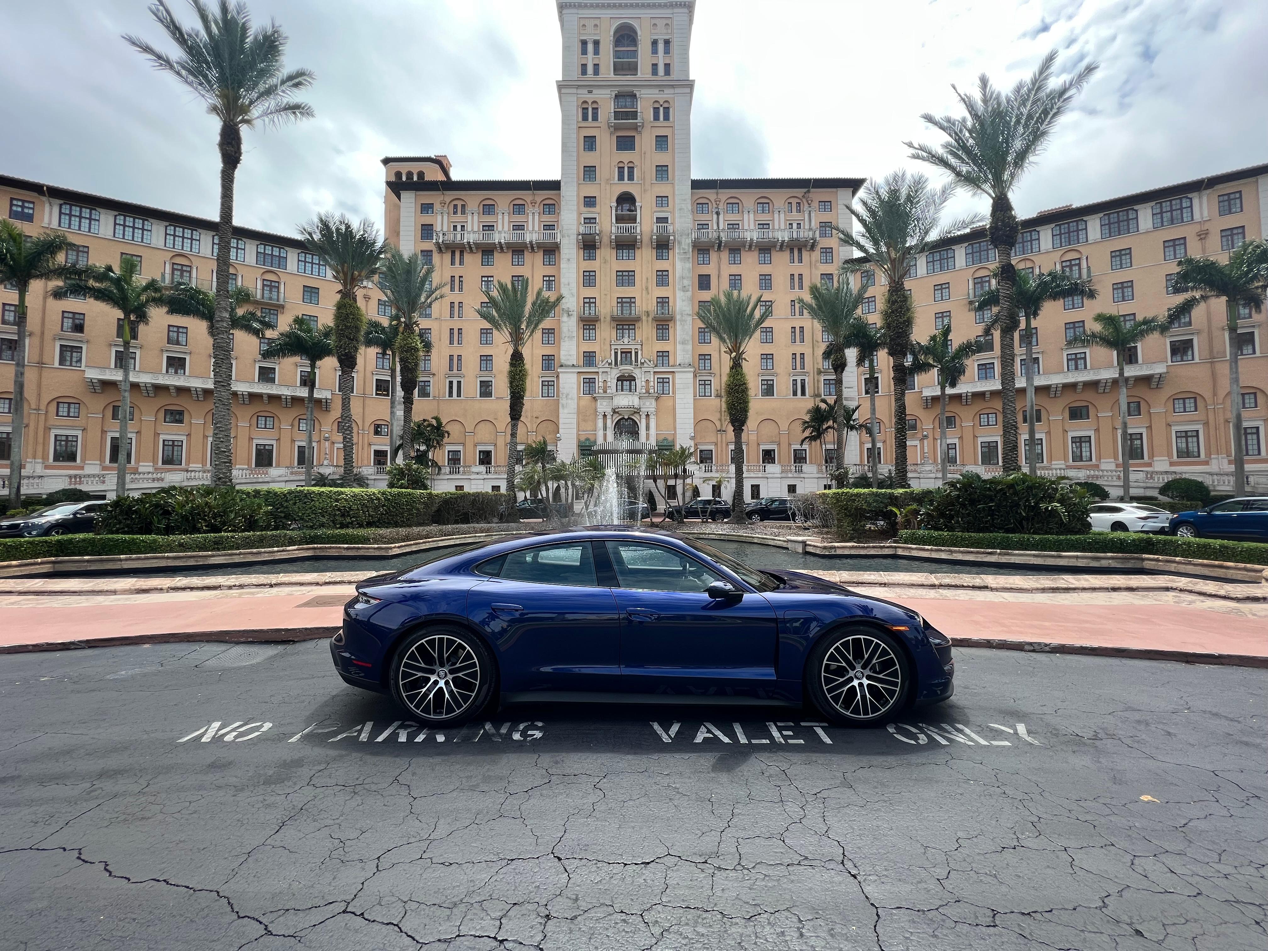 Porsche Taycan 2022 in 