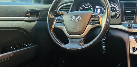 Hyundai Elantra 2017
