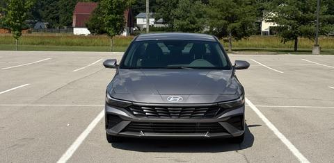 Hyundai Elantra Hybrid 2025