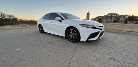 Toyota Camry Hybrid 2021