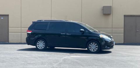 Toyota Sienna 2011