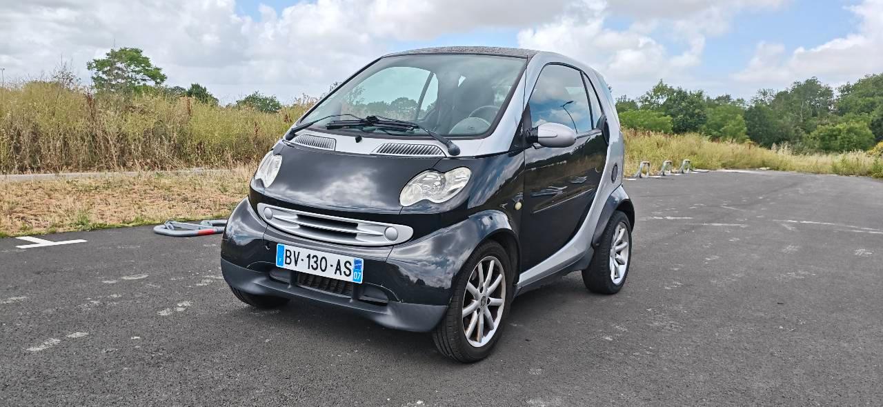 smart FORTWO COUPE 2014 à La Rochelle