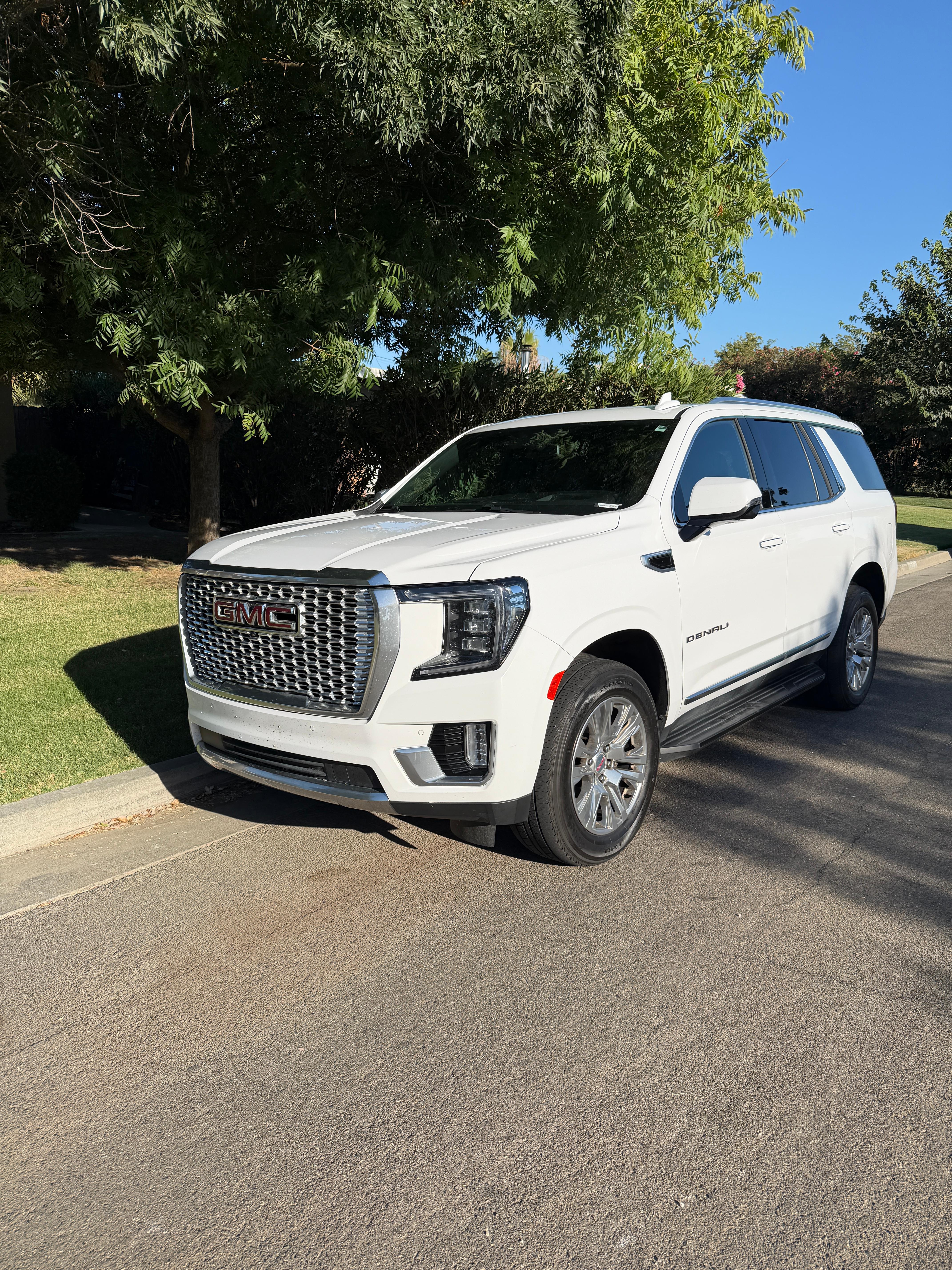 GMC Yukon 2023 in Hanford, CA