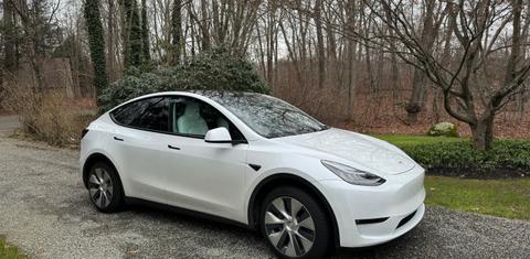 Tesla Model Y 2022