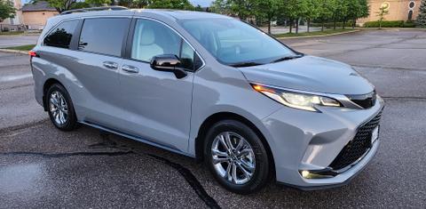 Toyota Sienna 2023