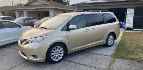 Toyota Sienna 2011