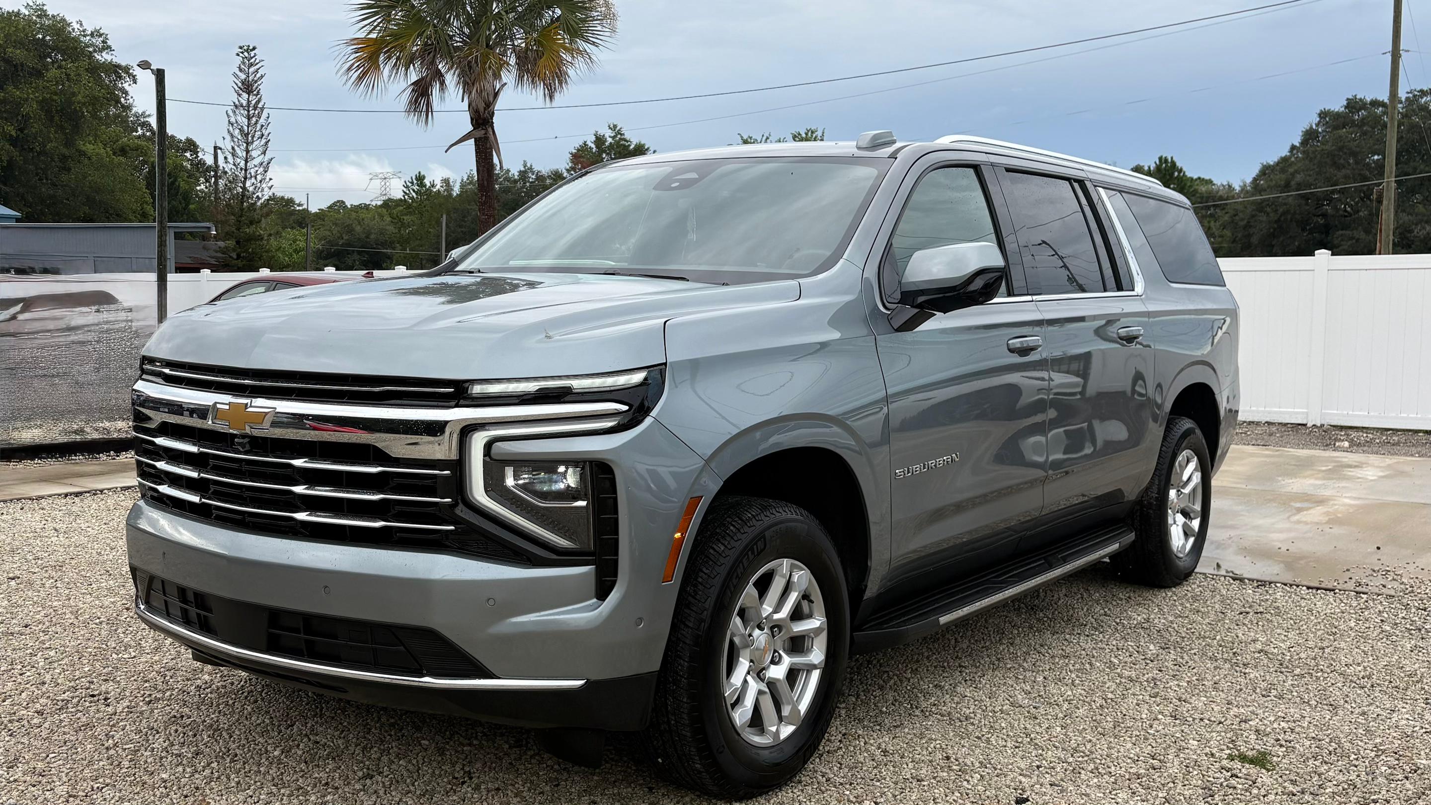 Chevrolet Suburban 2026 in Orlando, FL