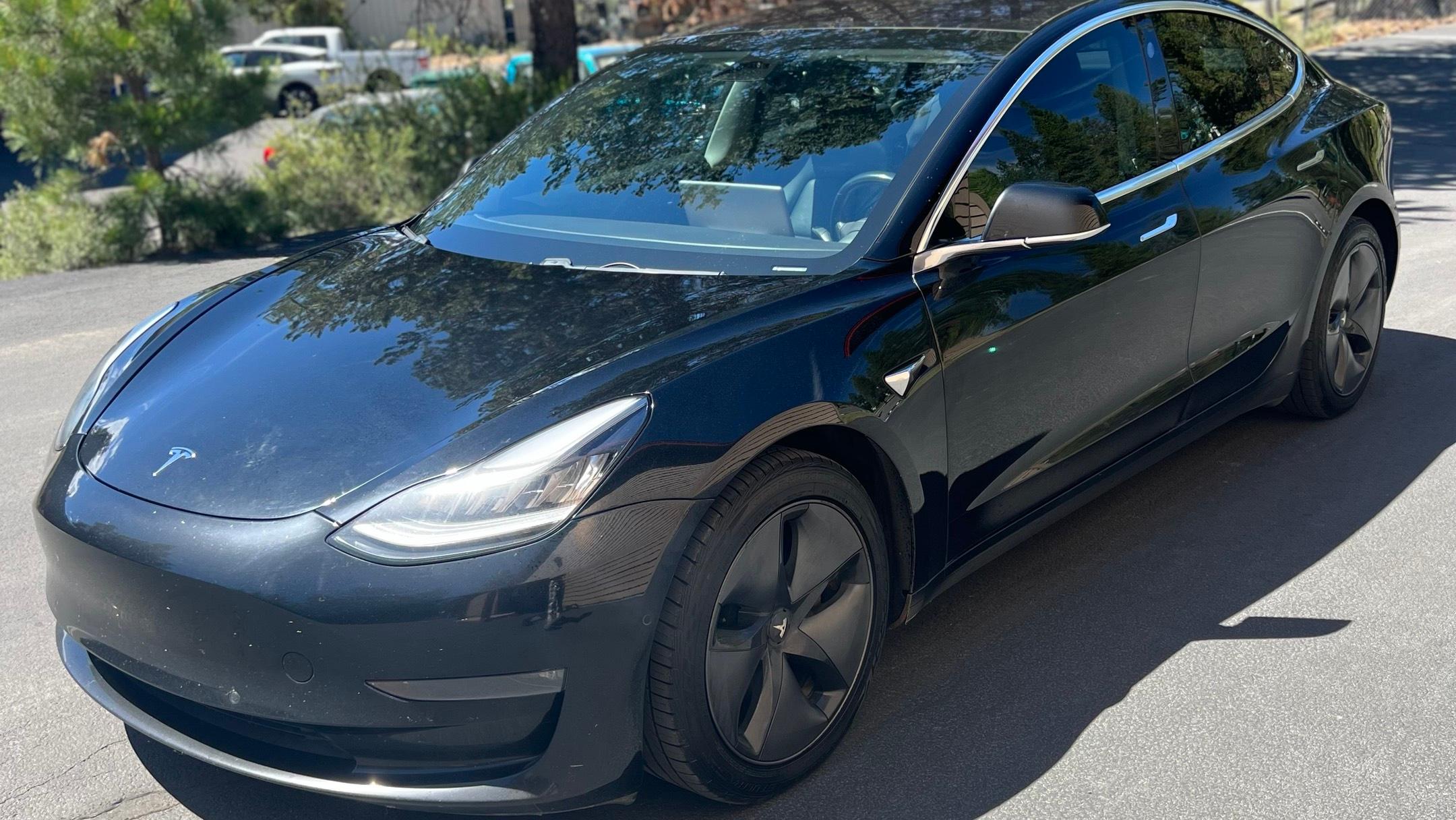 Tesla Model 3 2018 in Sunriver, OR