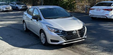 Nissan Versa 2024