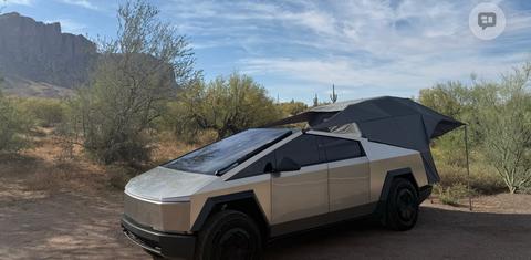 Tesla Cybertruck 2025