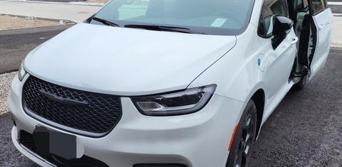 Chrysler Pacifica 2023