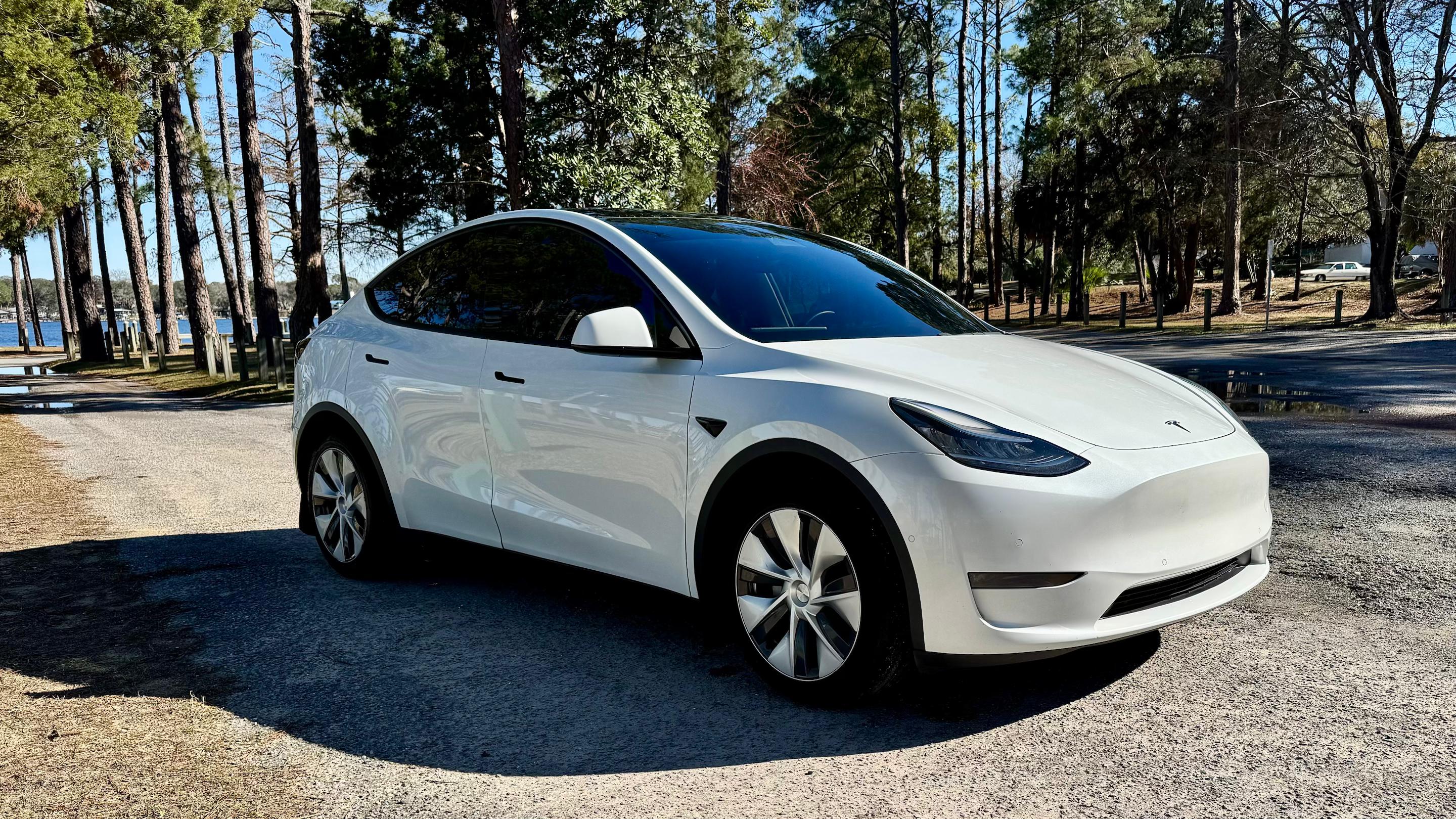 Tesla Model Y 2021 in Fort Walton Beach, FL