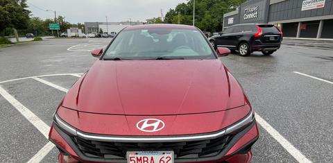 Hyundai Elantra 2024