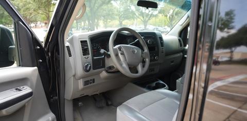 Nissan NV 2017