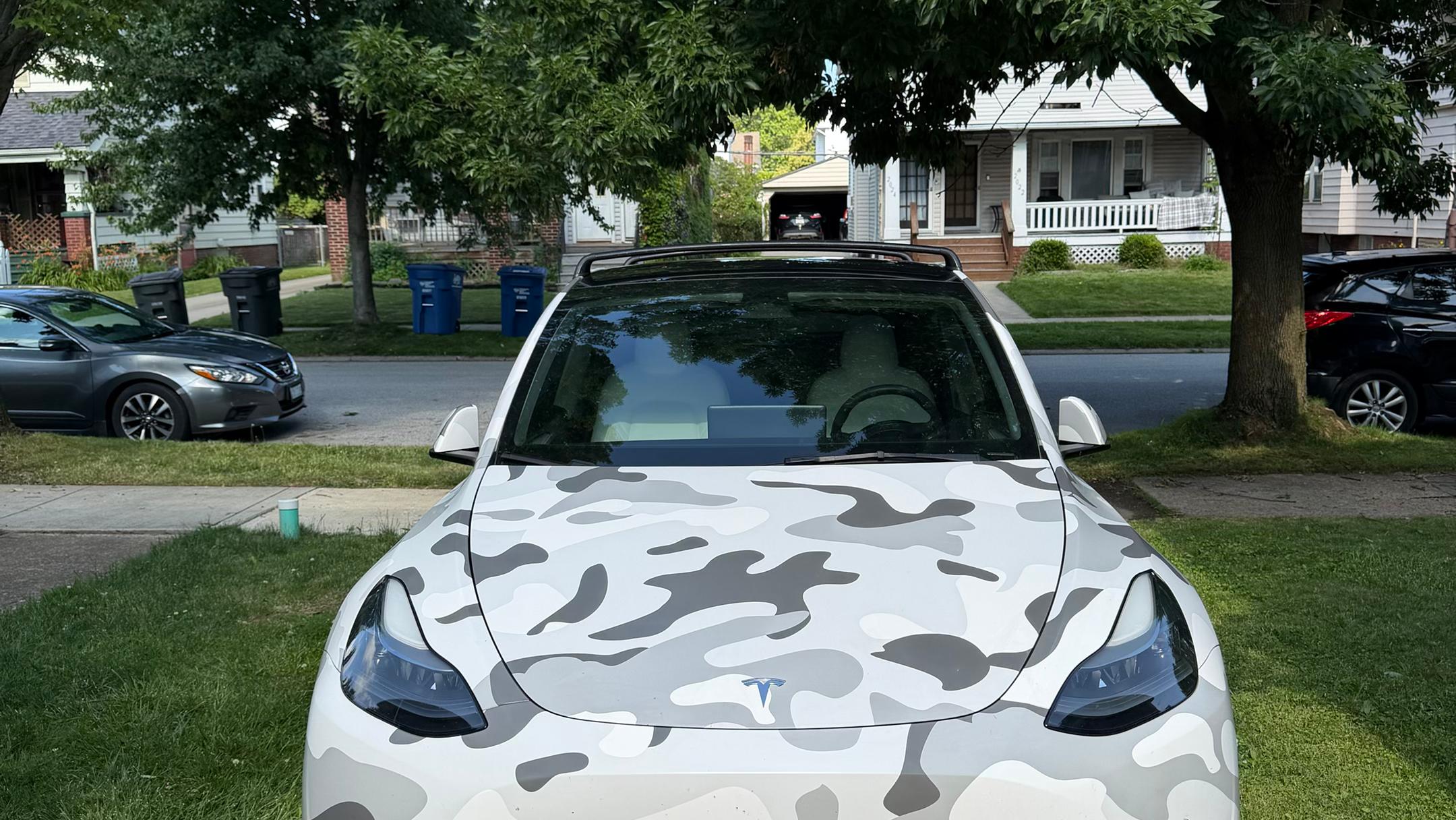 Tesla Model Y 2022 in Cleveland, OH