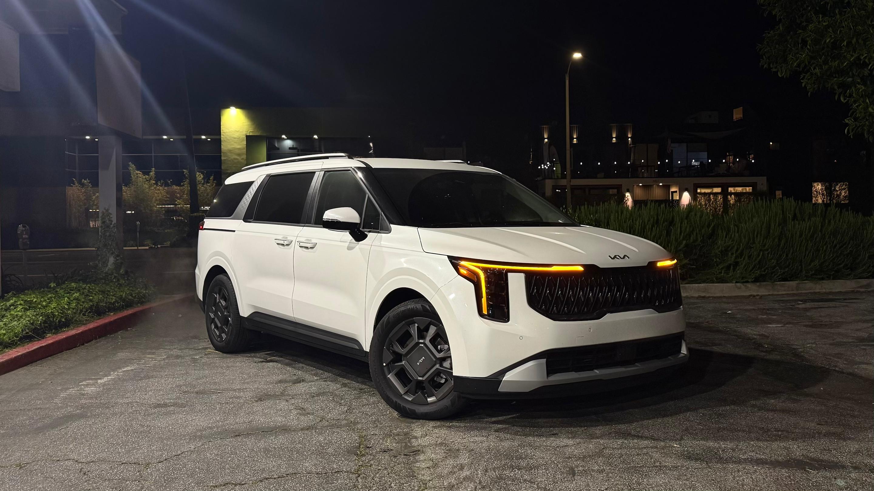 Kia Carnival Hybrid 2026 in Marina del Rey, CA