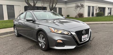 Nissan Altima 2020