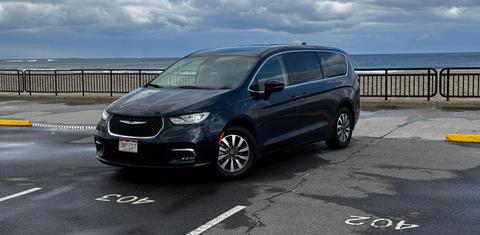 Chrysler Pacifica 2023