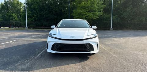 Toyota Camry Hybrid 2025
