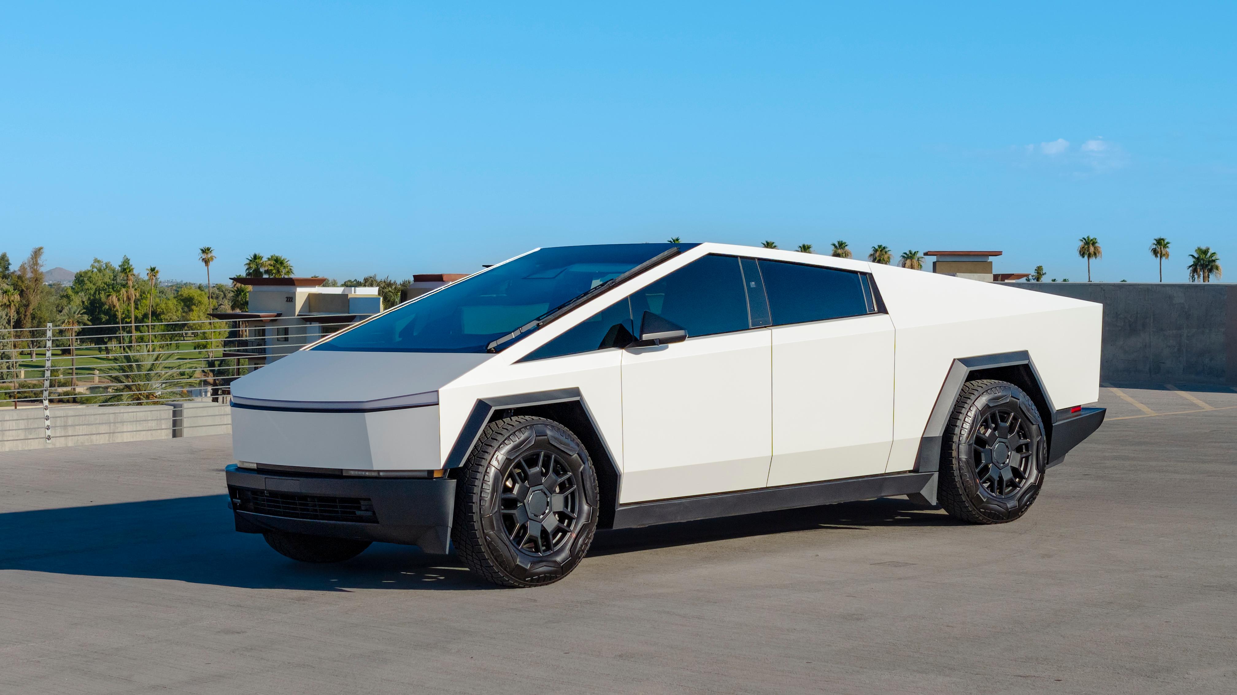 Tesla Cybertruck 2024 in Phoenix, AZ