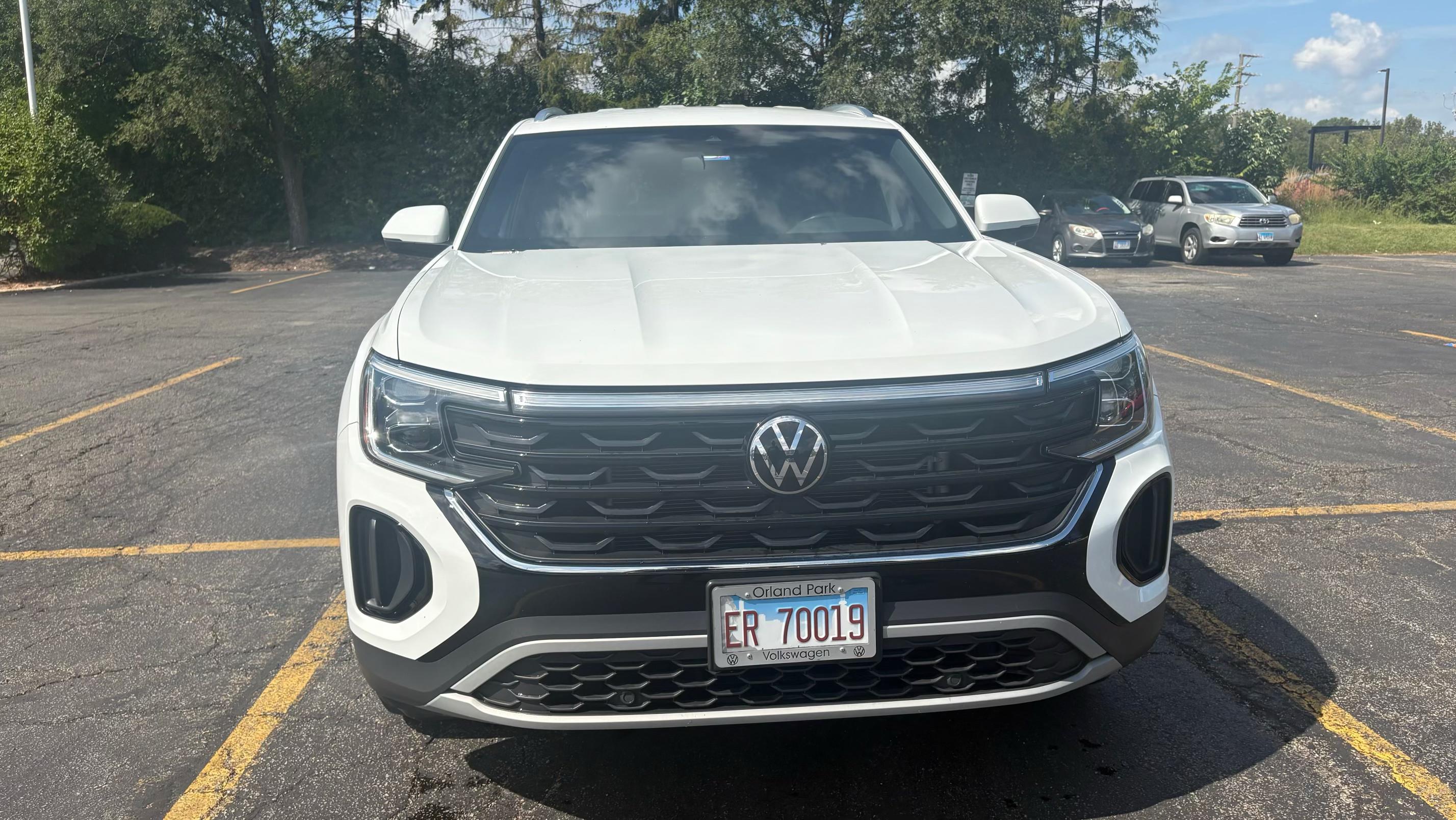 Volkswagen Atlas Cross Sport 2024 in Chicago, IL