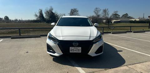Nissan Altima 2025