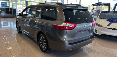 Toyota Sienna 2018
