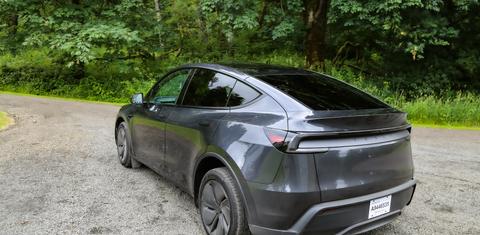 Tesla Model Y 2026