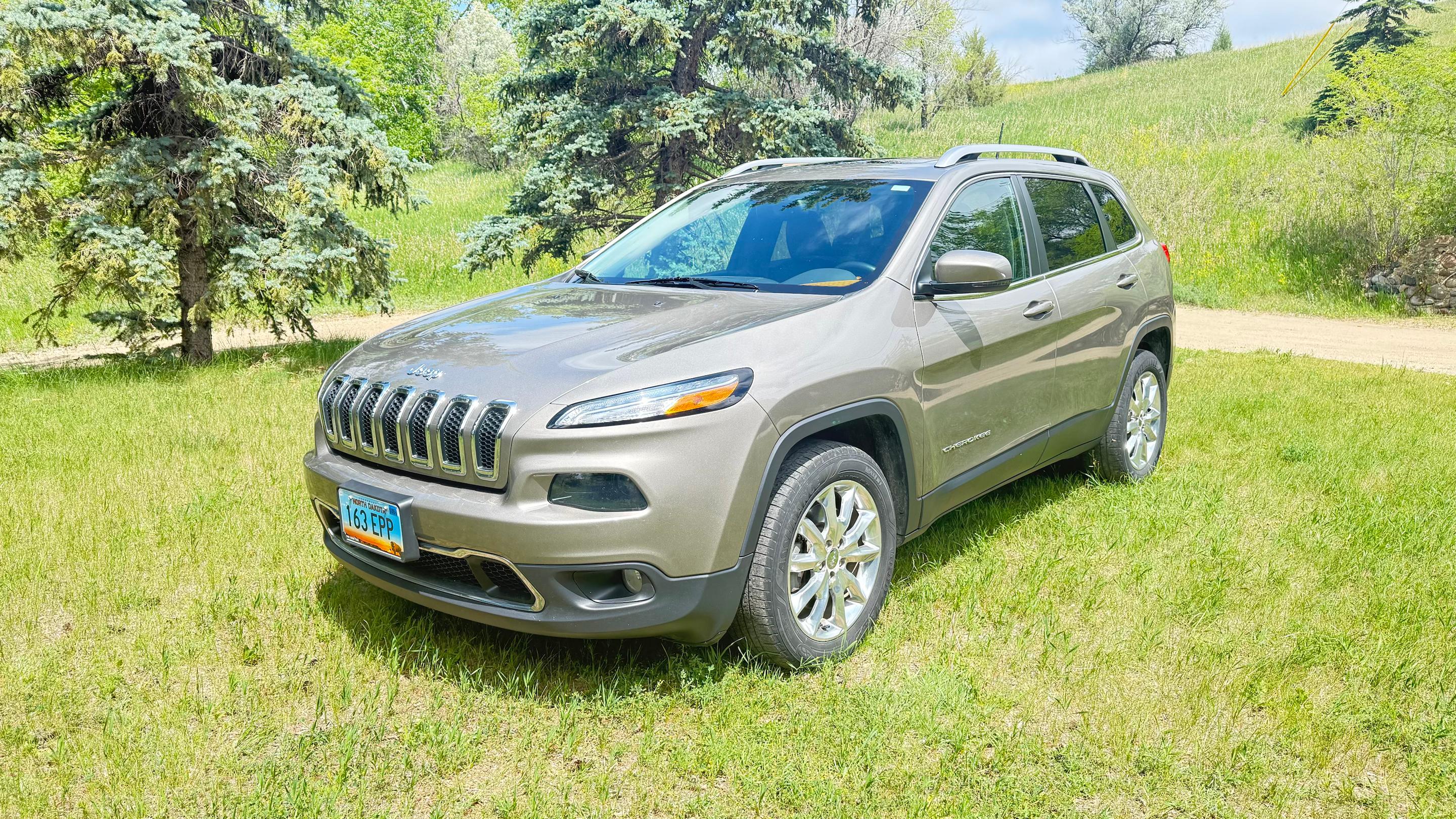 Jeep Cherokee 2016 in Minot, ND