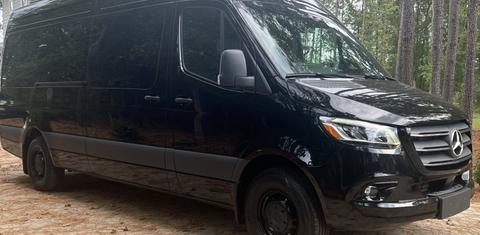 Mercedes-Benz Sprinter 2025