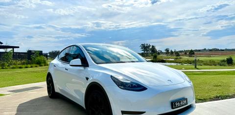 Tesla MODEL Y 2023