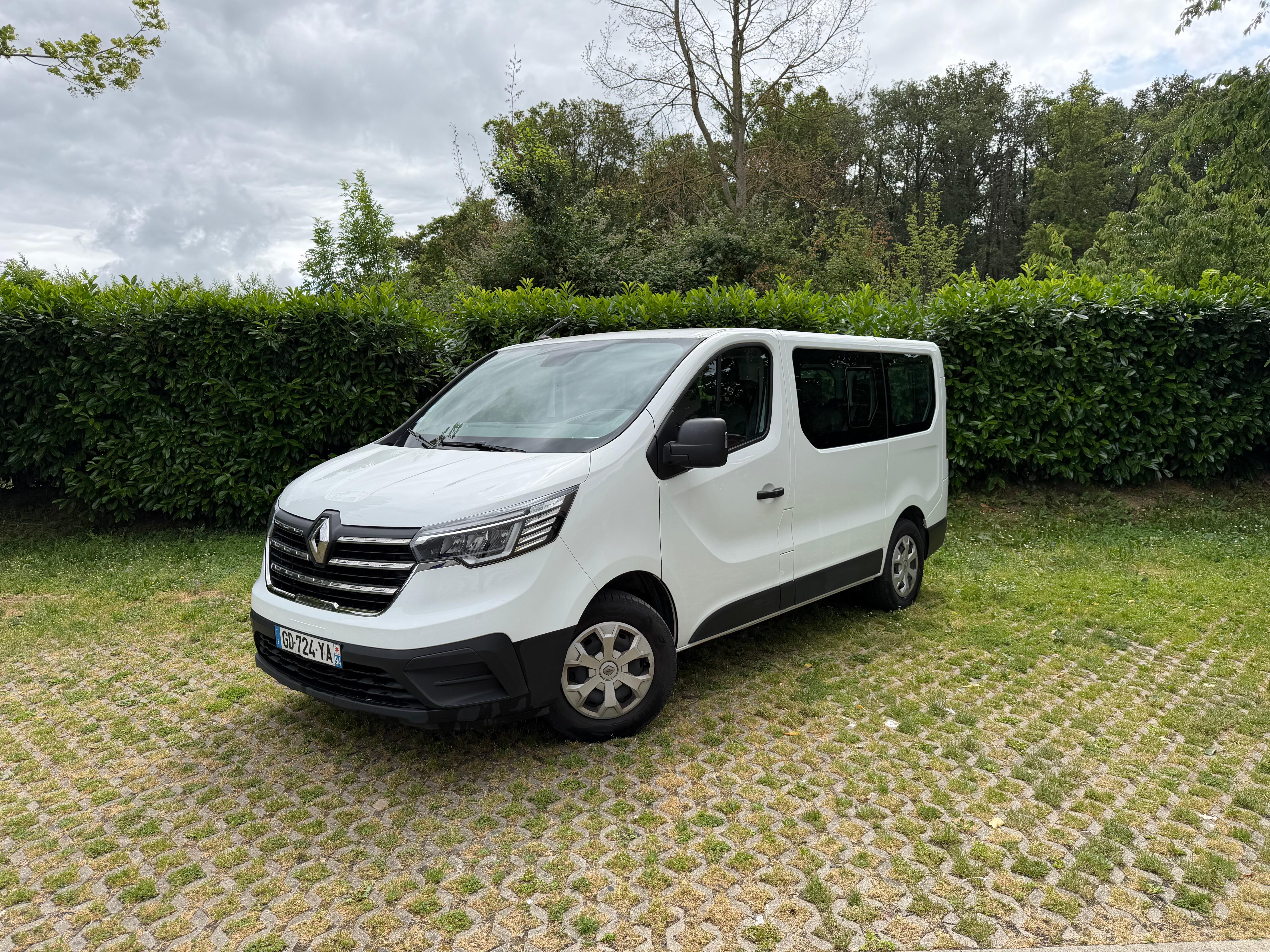 Renault TRAFIC III 2021 à Paris