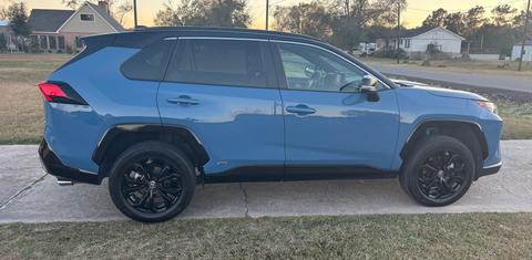 Toyota RAV4 Hybrid 2024