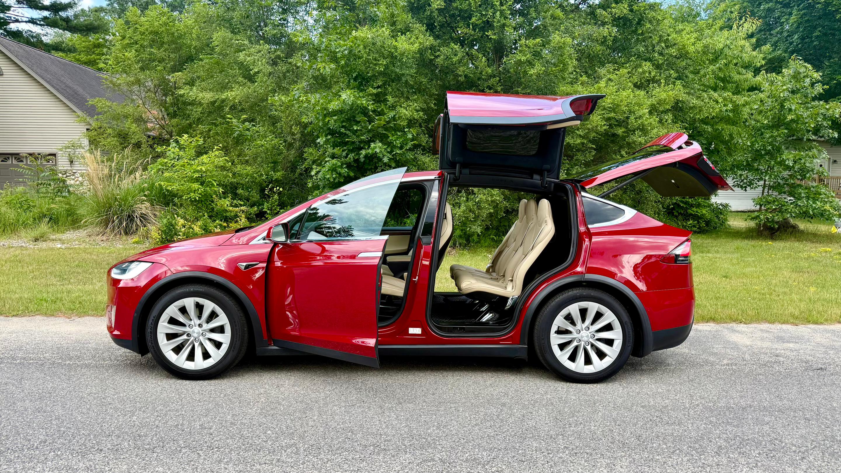 Tesla Model X 2017 in Muskegon, MI