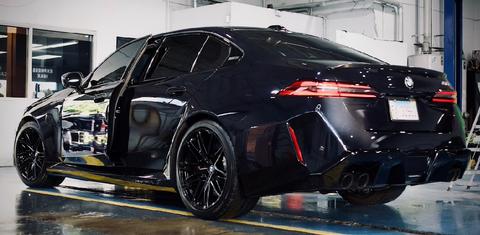 BMW M5 2025